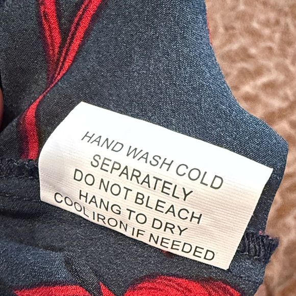 Uguest Floral Red and Black Long Sleeve Dress size S - Picture 11 of 11